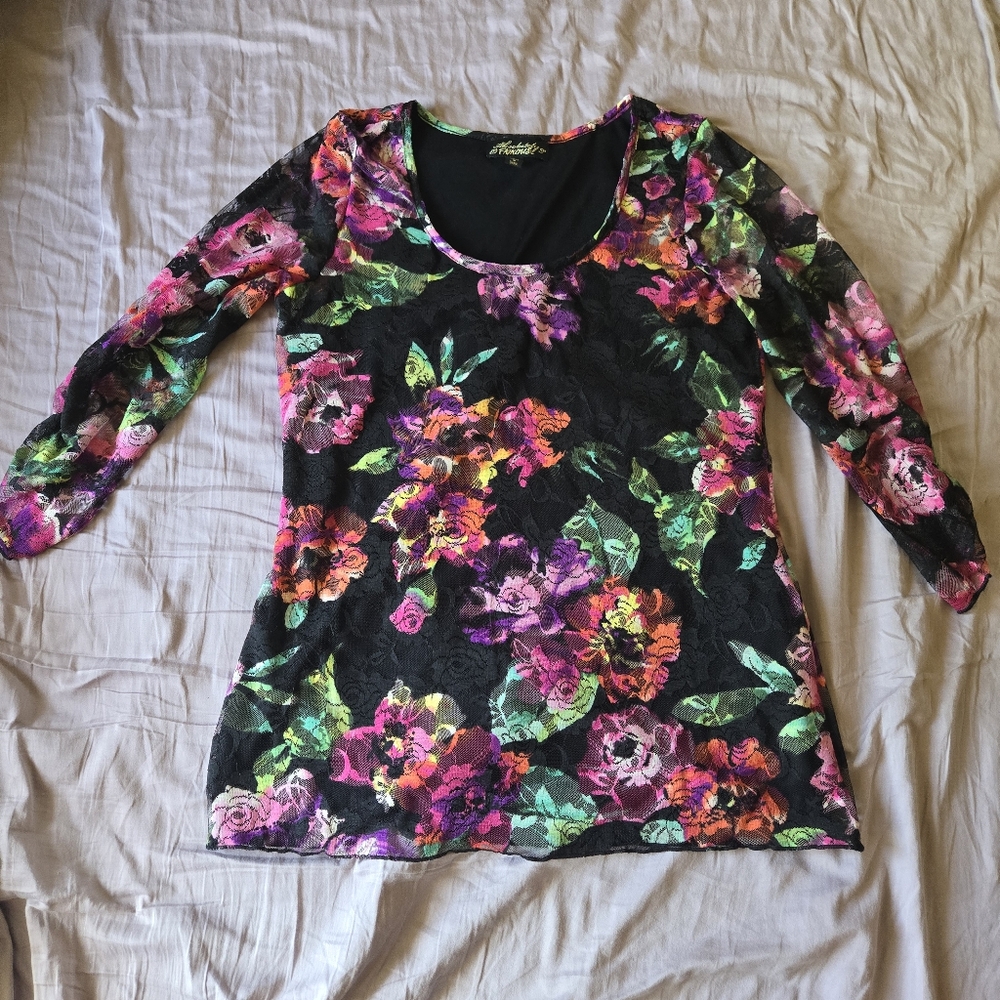 Absolutely Famous Floral Blouse PTP=17"